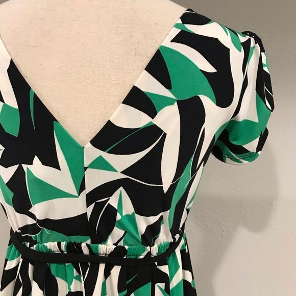 Bisou Bisou v-neck midi dress - Picture 6 of 10